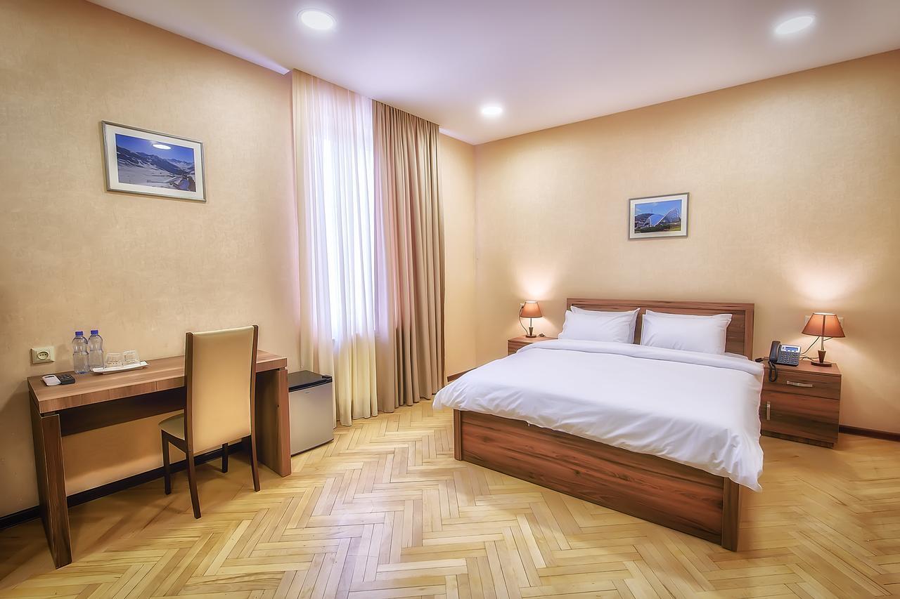 Green Corner Hotel Tbilisi Exterior foto